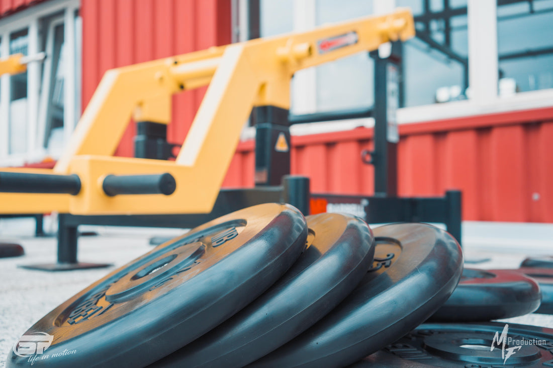 Miért gumírozott súlyzótárcsák? A StreetBarbell mérnöki döntése