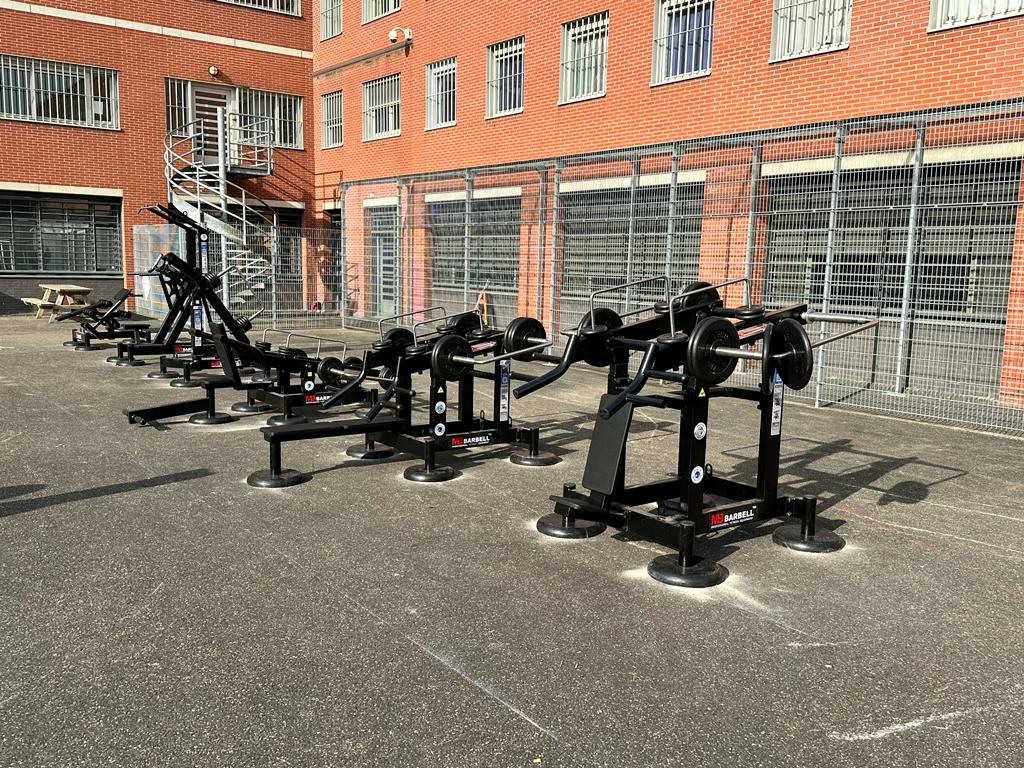 Vandalizmusálló kültéri edzőgépek – a StreetBarbell biztonsági mérnöki megoldása